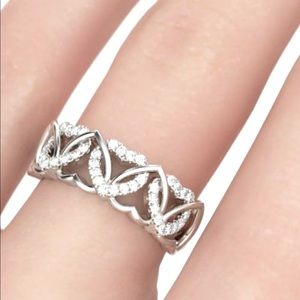 INTERLOCKING HEARTS ROUND CUT STERLING SILVER WOMEN'S BAND 10